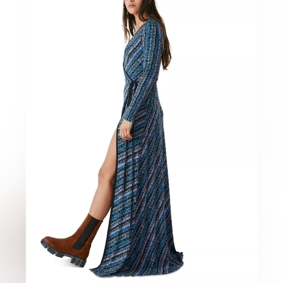 NWT Free People phoebe printed jersey maxi wrap dress in multi $168 - Picture 4 of 6